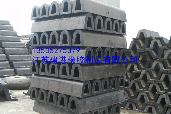 超級(jí)鼓型橡膠護(hù)舷（SC）